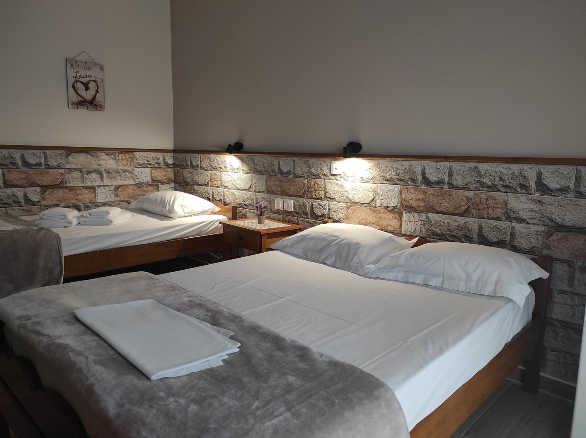 Ενοικιαζόμενα Δωμάτια Ενιπεύς- Rooms Enipeas Литохоро Экстерьер фото